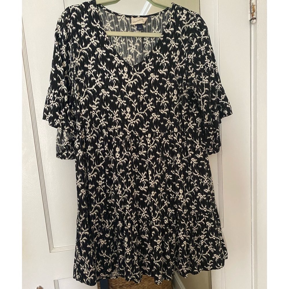 Universal Thread Dress - Picture 1 of 5